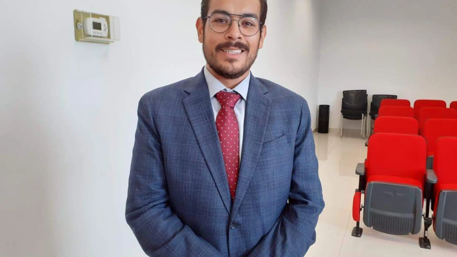 Luis Villavicencio-byn